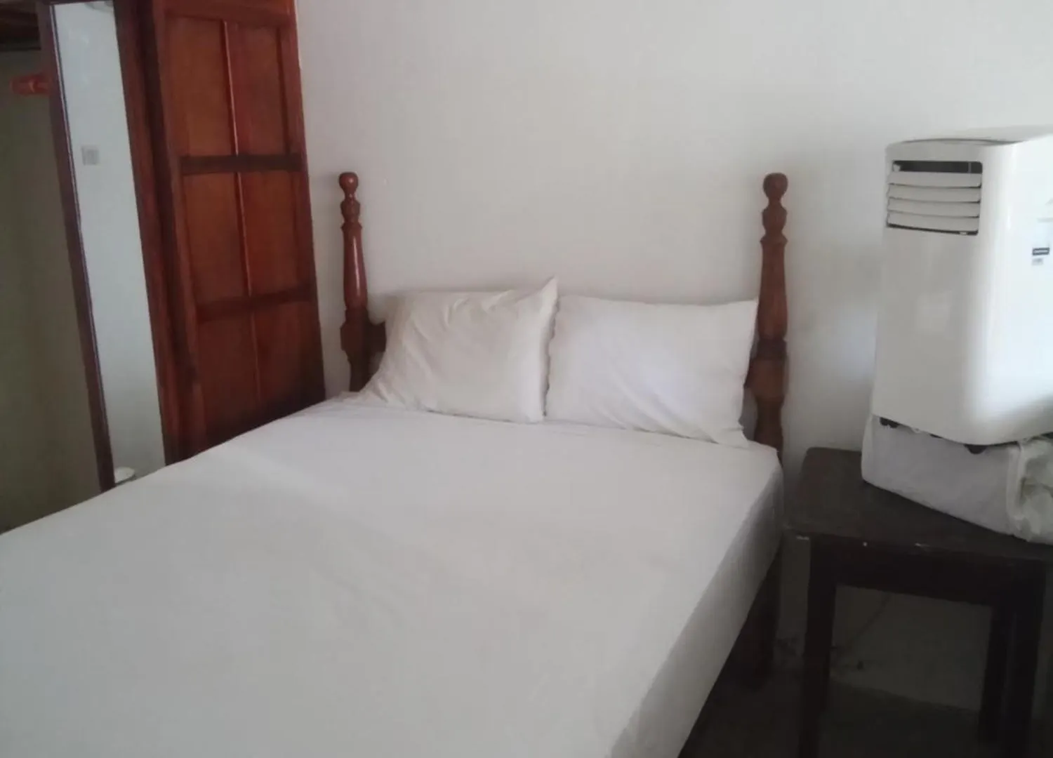 Comfort Rooms Content  Guest house Content (Saint Mary)